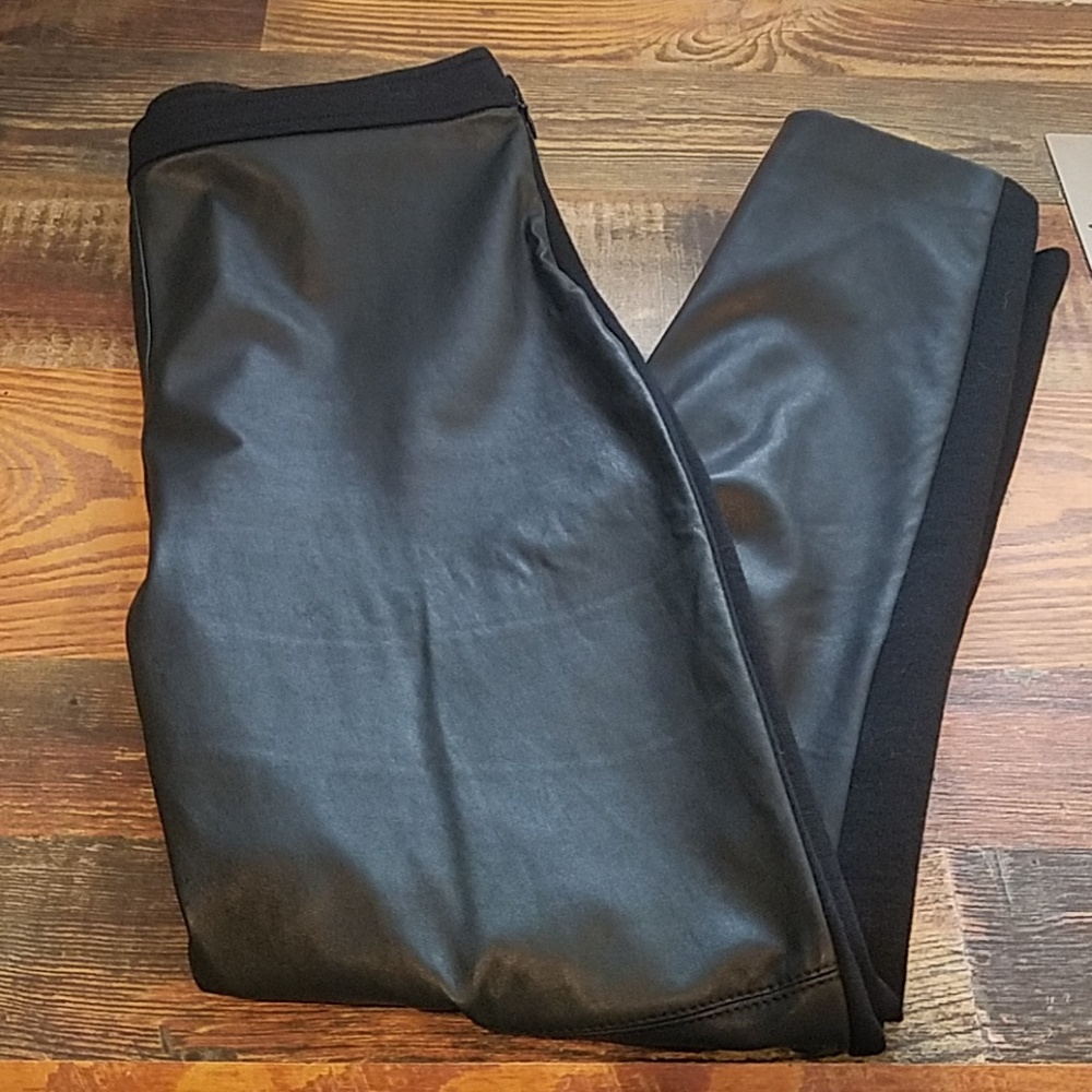 ST JOHN Leather and Milano knit cropped pants